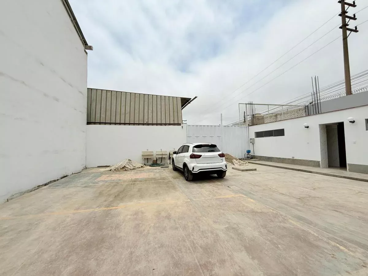 Local comercial en Alquiler ubicado en Calle 7 & Av. El Sol Local comercial en Alquiler ubicado en Calle 7 & Av. El Sol