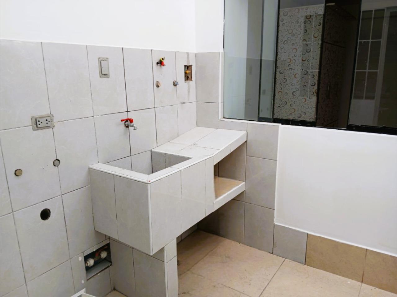 Departamento de 4 dormitorios y 2 baños ubicado en Ate Departamento de 4 dormitorios y 2 baños ubicado en Ate