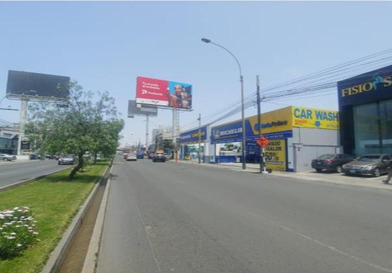 Amplio Local comercial ubicado en Santiago De Surco Amplio Local comercial ubicado en Santiago De Surco