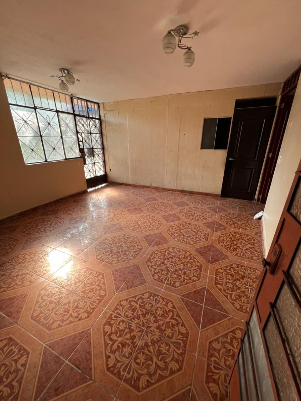 Casa de 17 dormitorios y 6 baños ubicado en San Juan De Lurigancho Casa de 17 dormitorios y 6 baños ubicado en San Juan De Lurigancho
