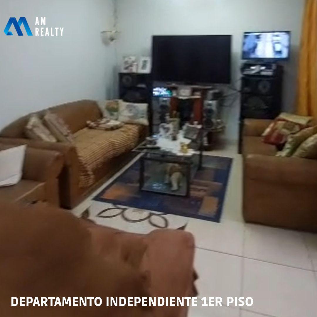 Casa de 7 dormitorios y 4 baños ubicado en Comas Casa de 7 dormitorios y 4 baños ubicado en Comas