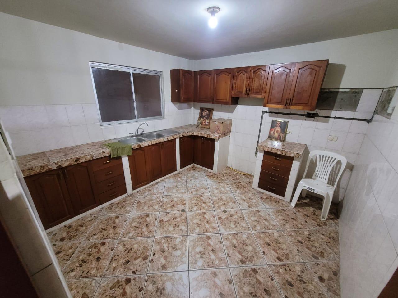 Casa de 6 dormitorios y 3 baños ubicado en Villa El Salvador Casa de 6 dormitorios y 3 baños ubicado en Villa El Salvador