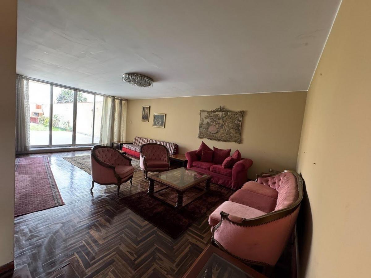 Casa en Venta de 5 dormitorios ubicado en San Isidro Casa en Venta de 5 dormitorios ubicado en San Isidro