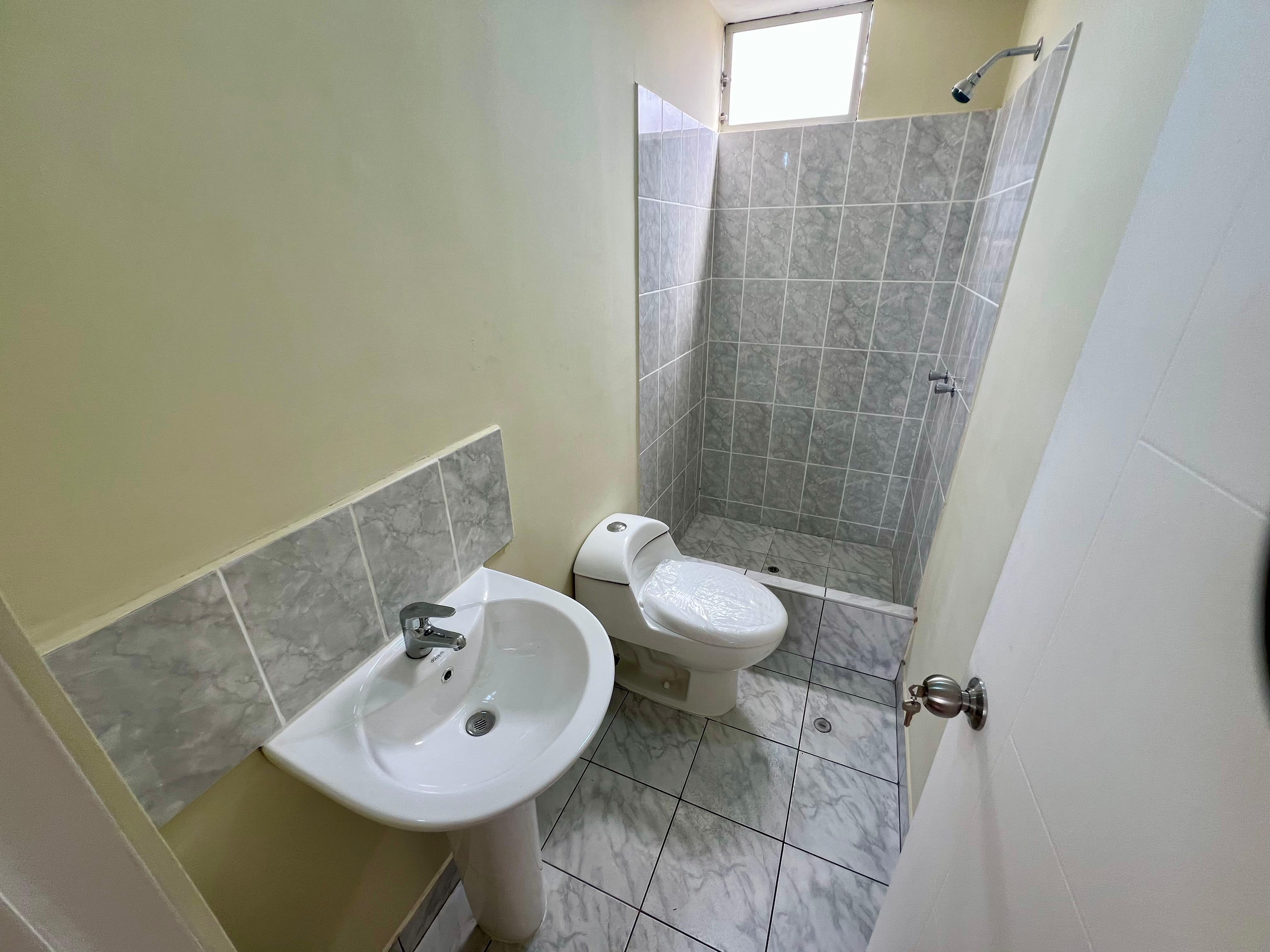 Departamento de 3 dormitorios y 2 baños ubicado en Ate Departamento de 3 dormitorios y 2 baños ubicado en Ate