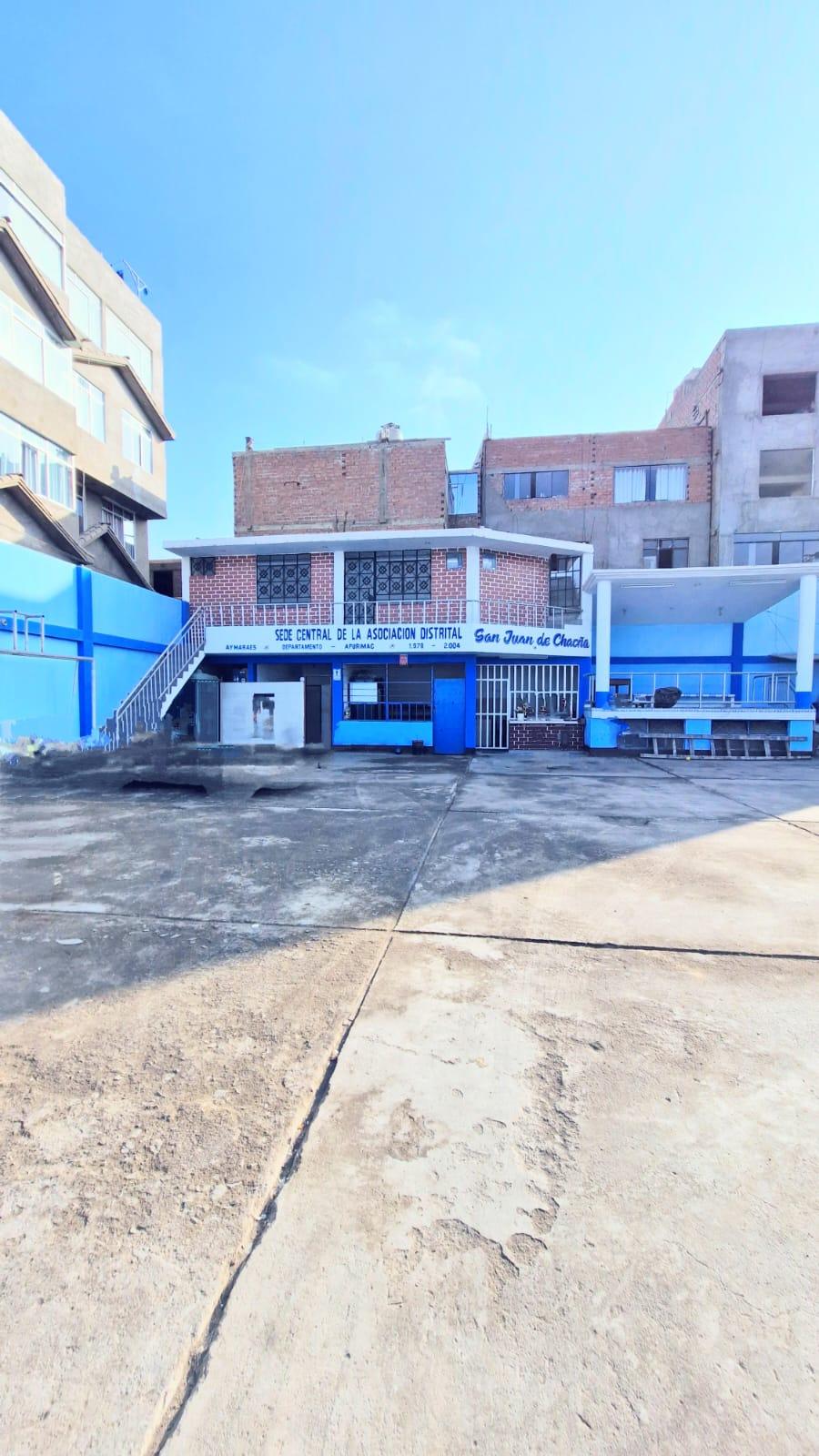 Amplio Local comercial ubicado en Los Olivos Amplio Local comercial ubicado en Los Olivos