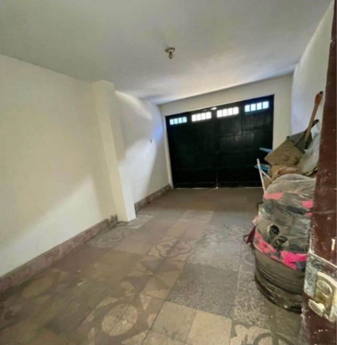 Casa de 5 dormitorios y 2 baños ubicado en San Juan De Miraflores Casa de 5 dormitorios y 2 baños ubicado en San Juan De Miraflores