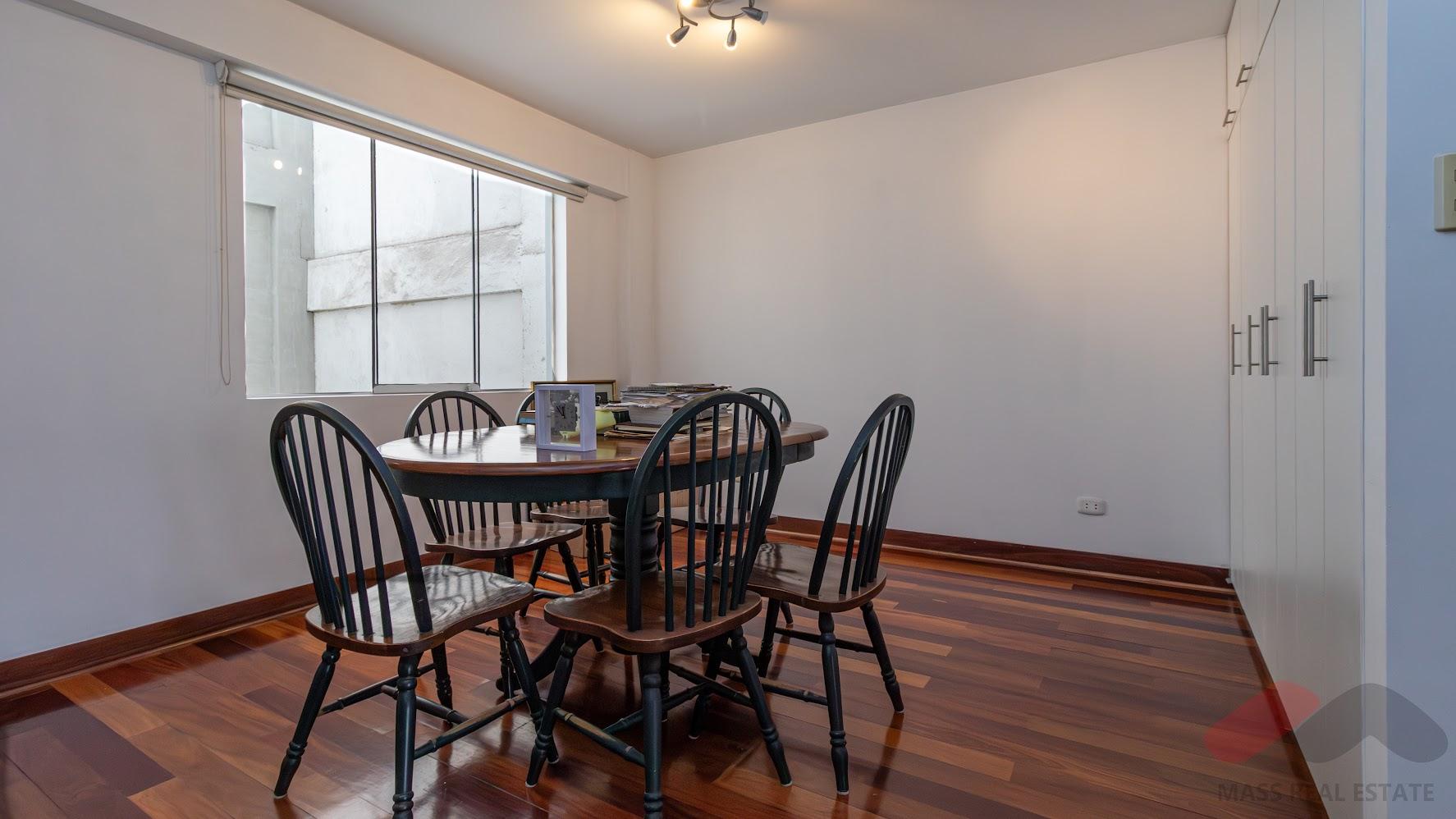 Departamento de 3 dormitorios y 2 baños ubicado en Miraflores Departamento de 3 dormitorios y 2 baños ubicado en Miraflores