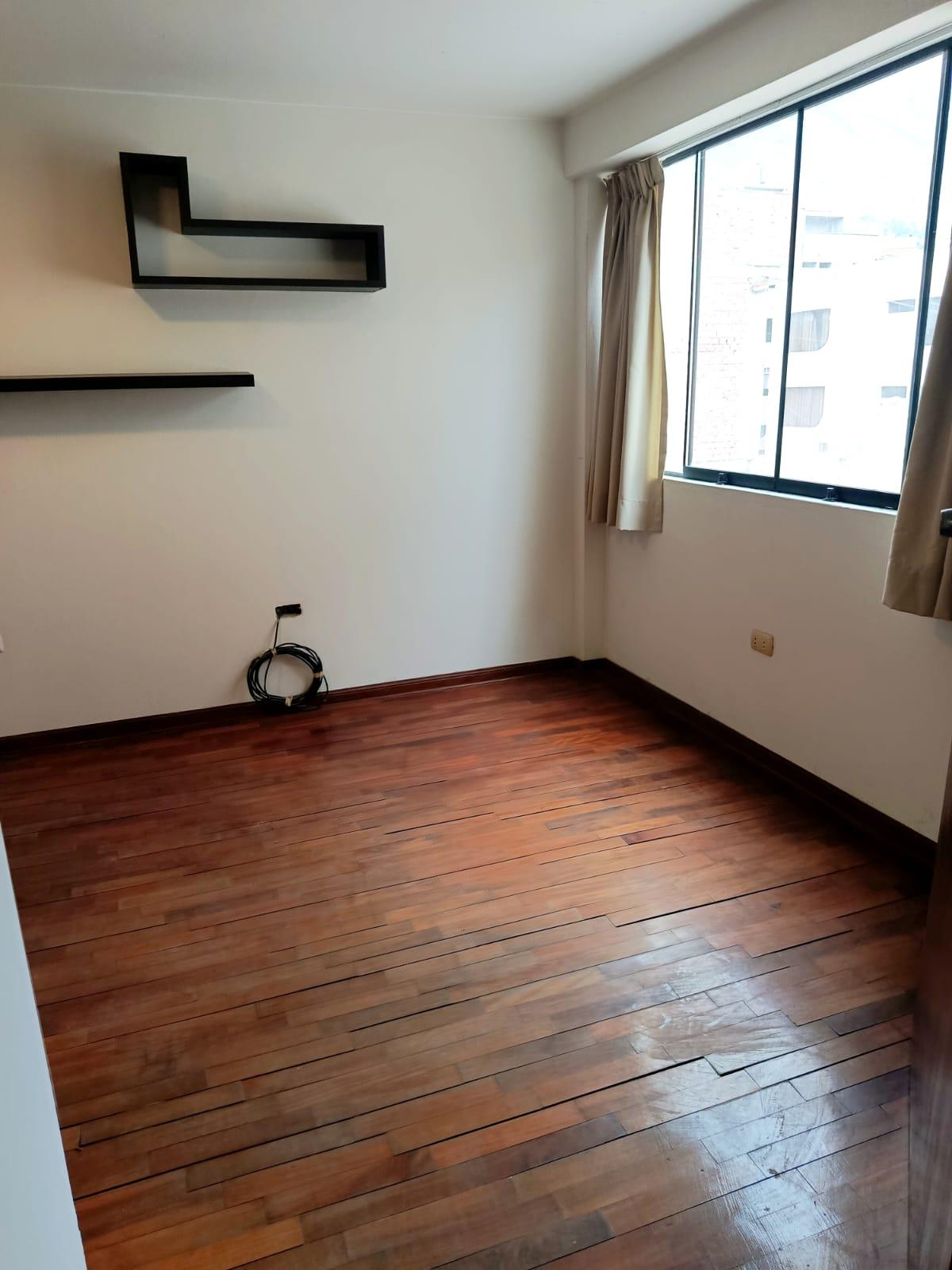 Departamento de 3 dormitorios y 1 baños ubicado en La Molina Departamento de 3 dormitorios y 1 baños ubicado en La Molina