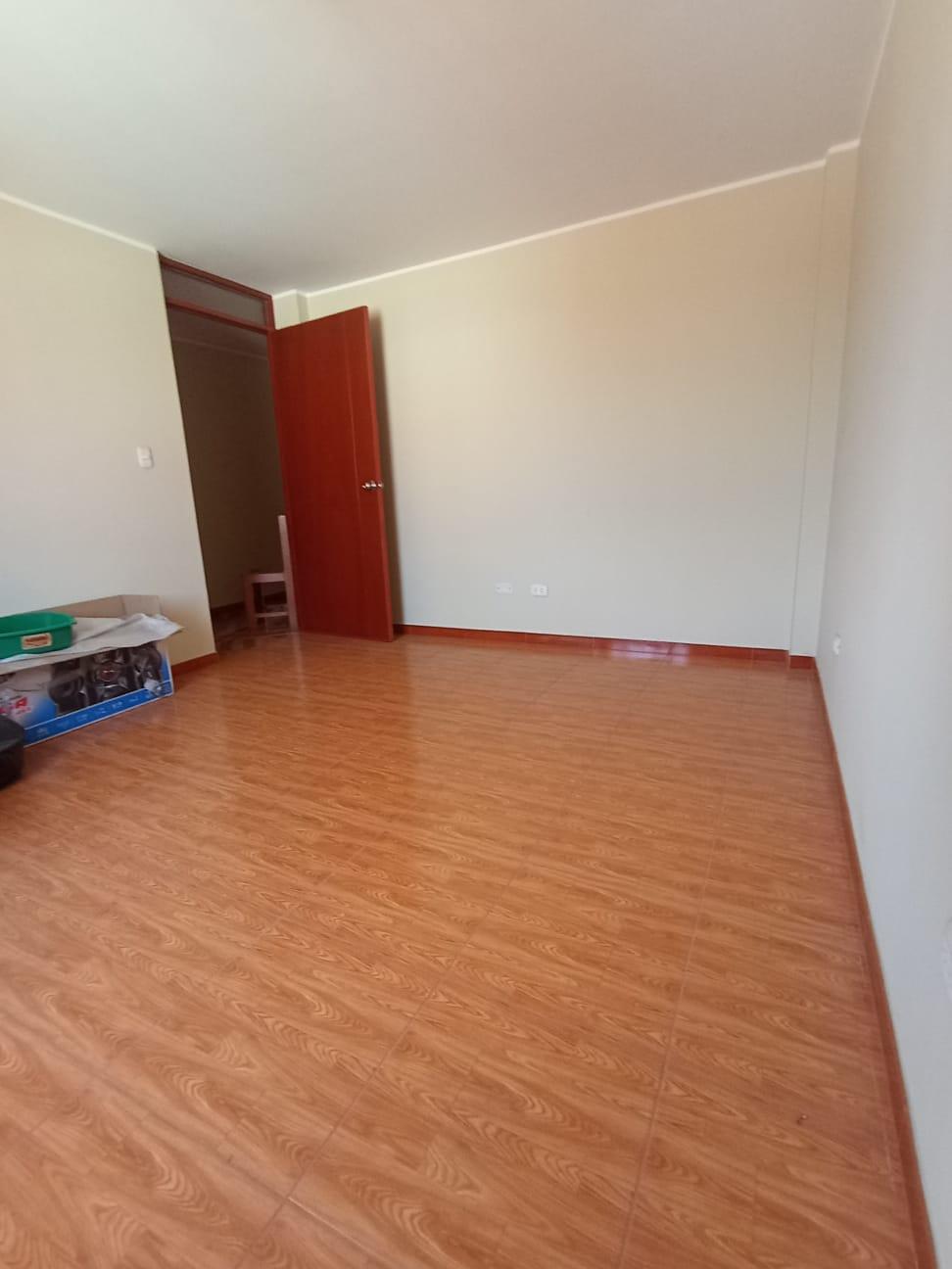 Casa de 7 dormitorios y 4 baños ubicado en Ate Casa de 7 dormitorios y 4 baños ubicado en Ate