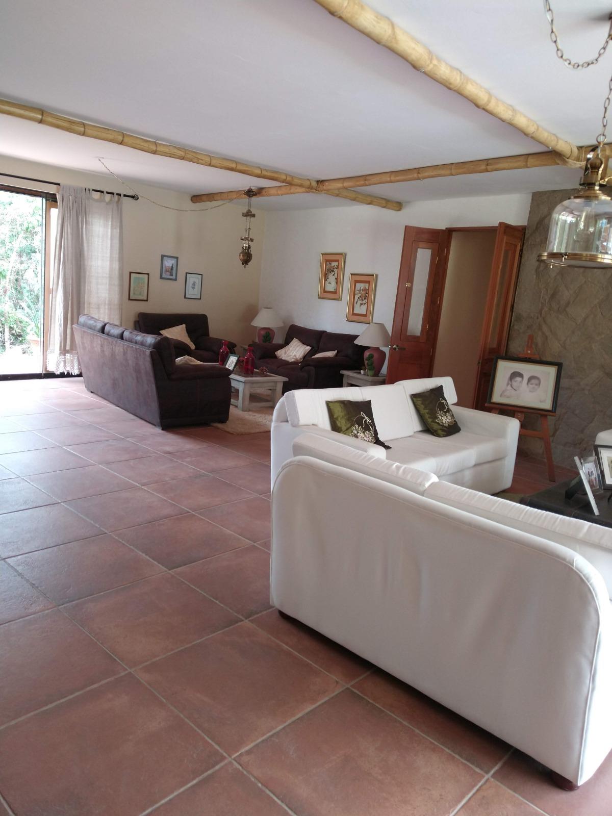 Casa de Campo de 8 dormitorios ubicado en Mala Casa de Campo de 8 dormitorios ubicado en Mala