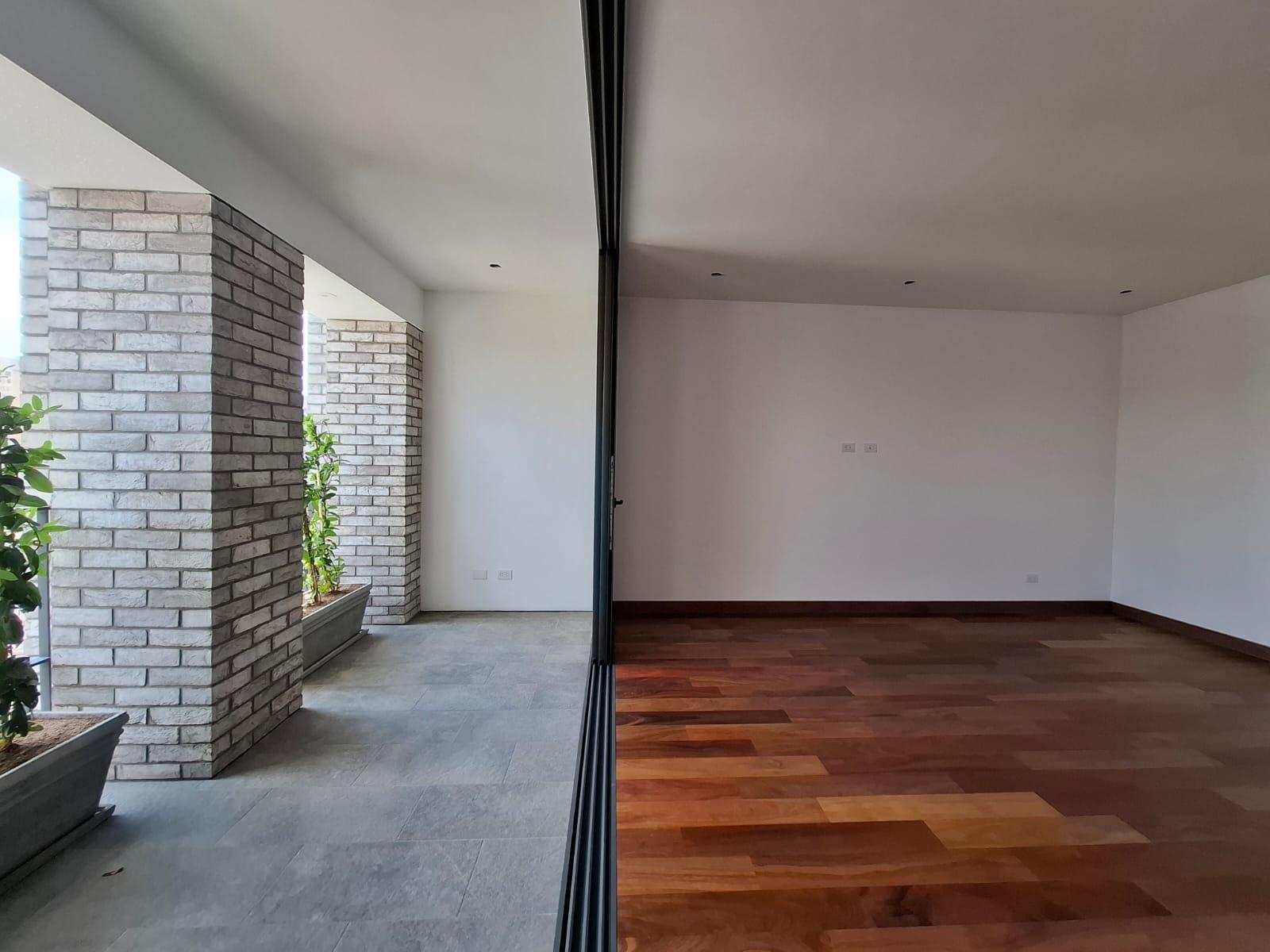 Departamento de 4 dormitorios y 3 baños ubicado en San Isidro Departamento de 4 dormitorios y 3 baños ubicado en San Isidro