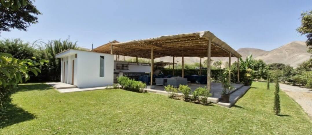 Casa de Campo de 4 dormitorios y 4 baños ubicado en Coayllo Casa de Campo de 4 dormitorios y 4 baños ubicado en Coayllo