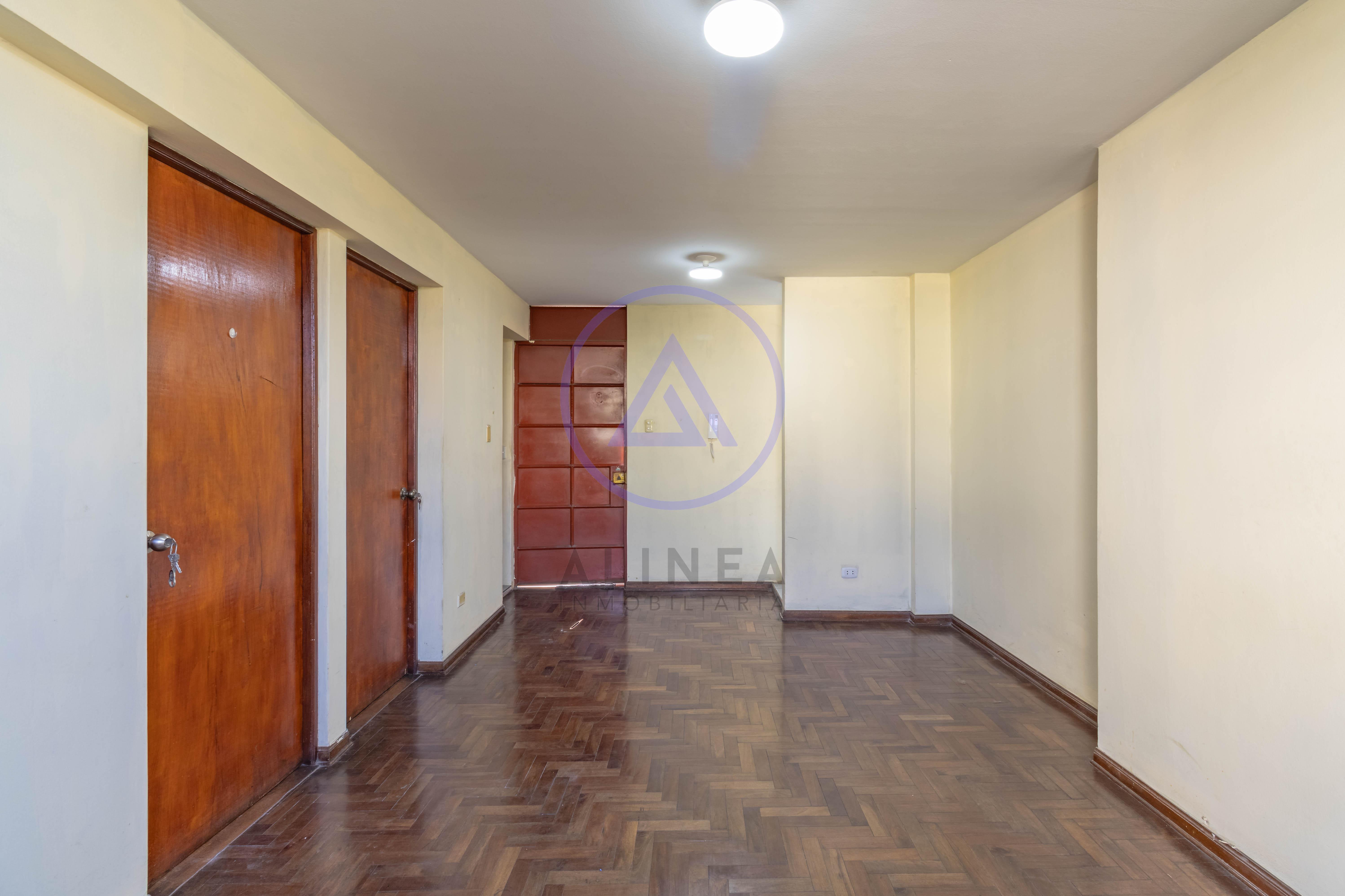Casa de 12 dormitorios y 5 baños ubicado en Ate Casa de 12 dormitorios y 5 baños ubicado en Ate