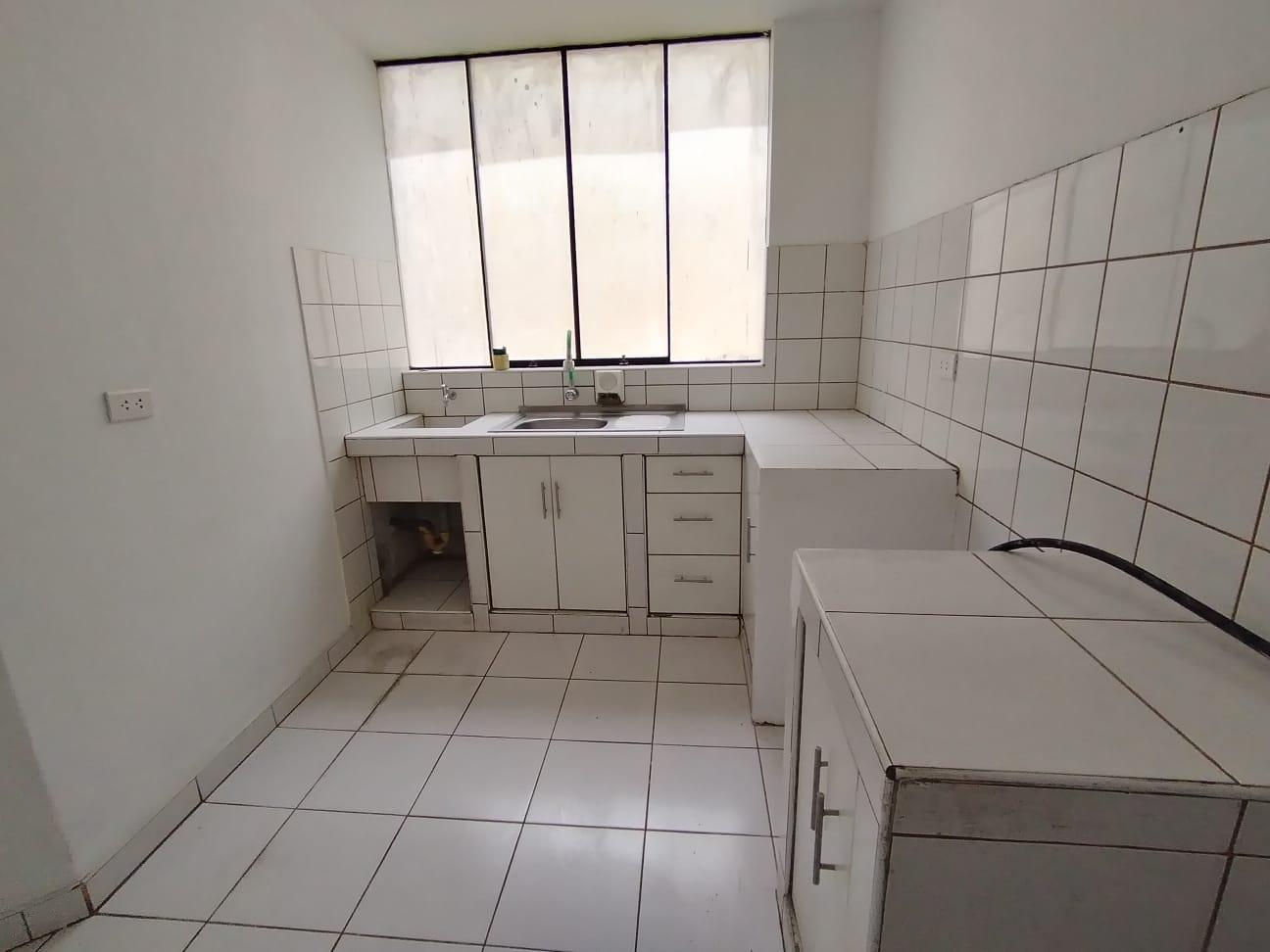 Departamento de 5 dormitorios ubicado en San Juan De Lurigancho Departamento de 5 dormitorios ubicado en San Juan De Lurigancho