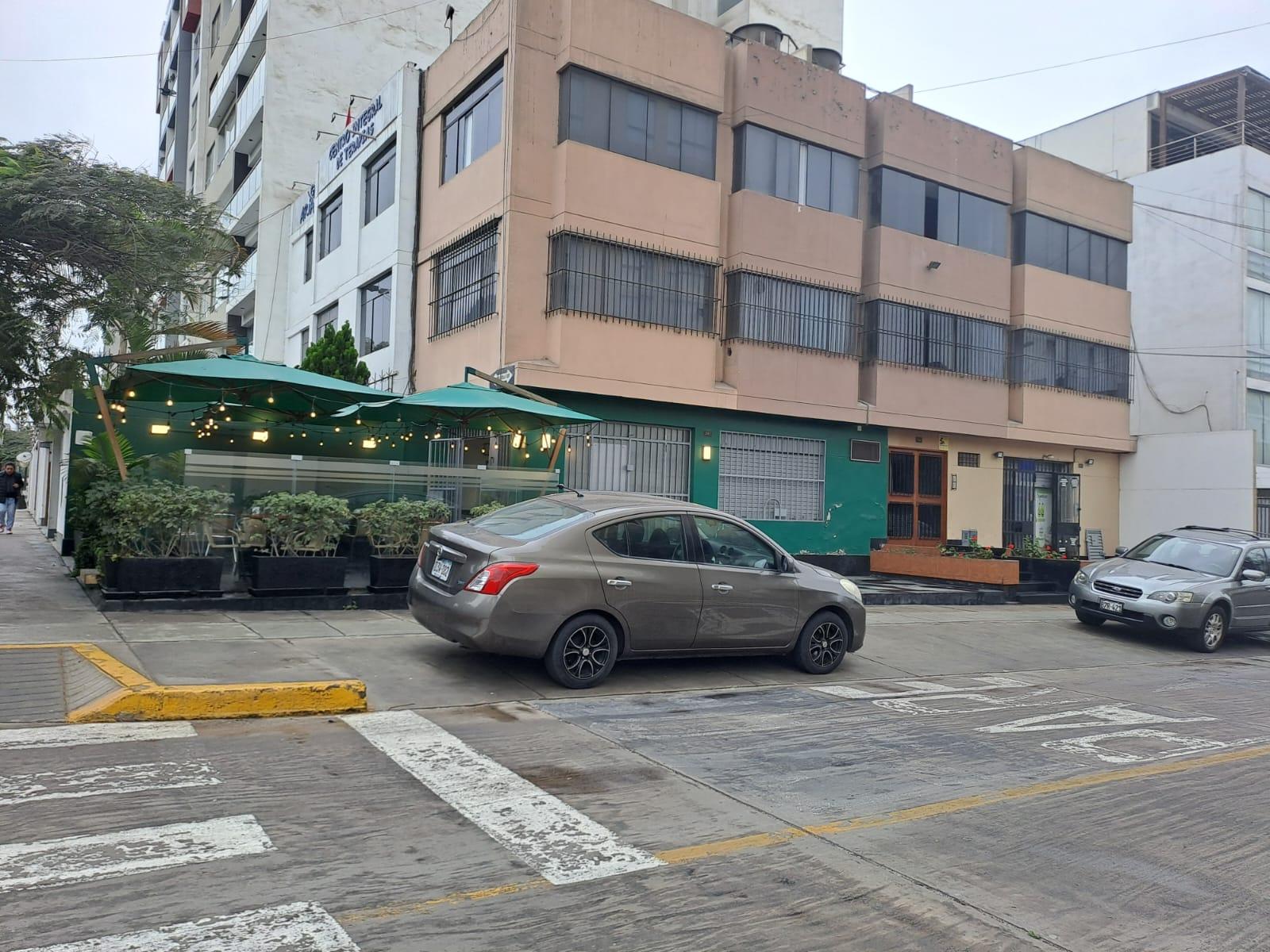 Local comercial en Venta ubicado en Av. San Borja Sur 804 Local comercial en Venta ubicado en Av. San Borja Sur 804