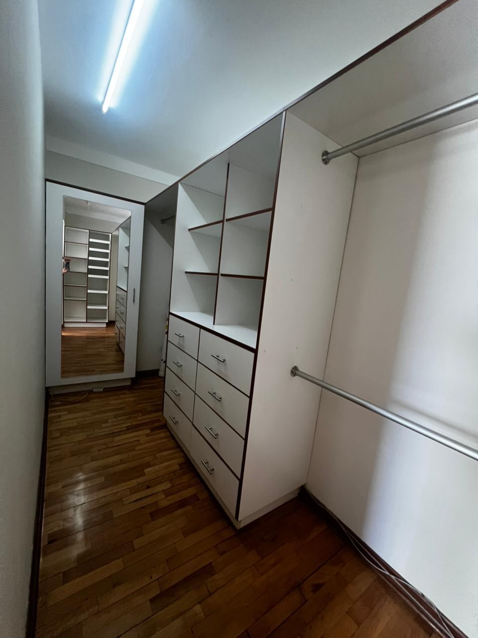 Casa de 6 dormitorios y 6 baños ubicado en San Isidro Casa de 6 dormitorios y 6 baños ubicado en San Isidro